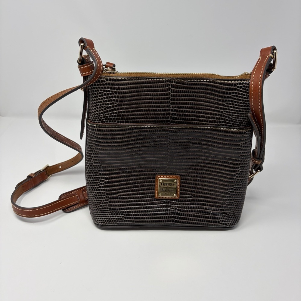 Dooney & Bourke Lizard Embossed Letter Carrier Crossbody Bag Purse in Black - Picture 2 of 12